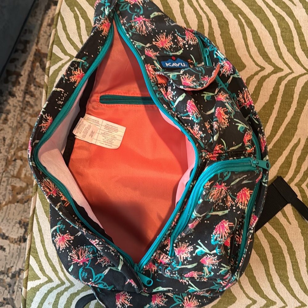 Kavu Floral Sling Bag - Black and Pink - Picture 3 of 5